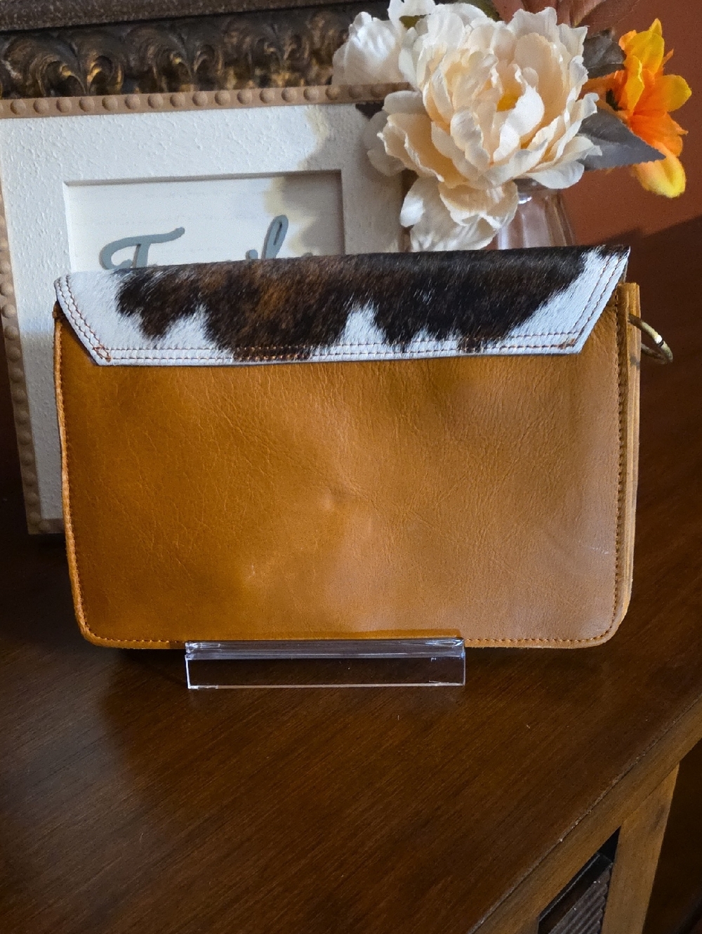 Handcrafted Genuine Leather Crossbody/ Clutch - Picture 3 of 16